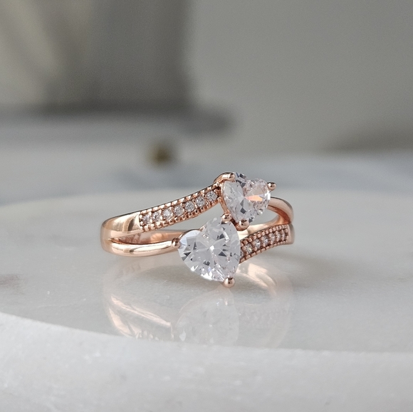 Double heart ring, 18k Rosegold finish From the Charmed Aroma - Picture 3 of 6